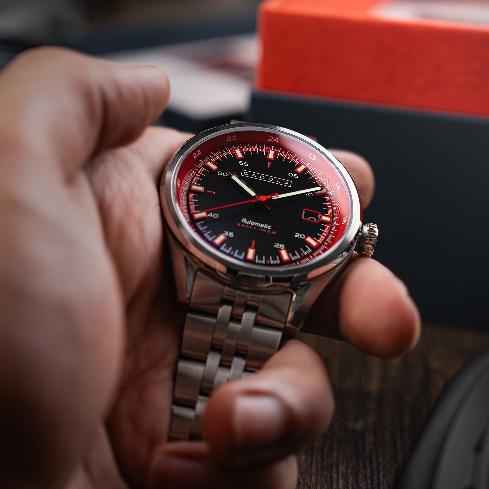 Pista Automatic Red Black