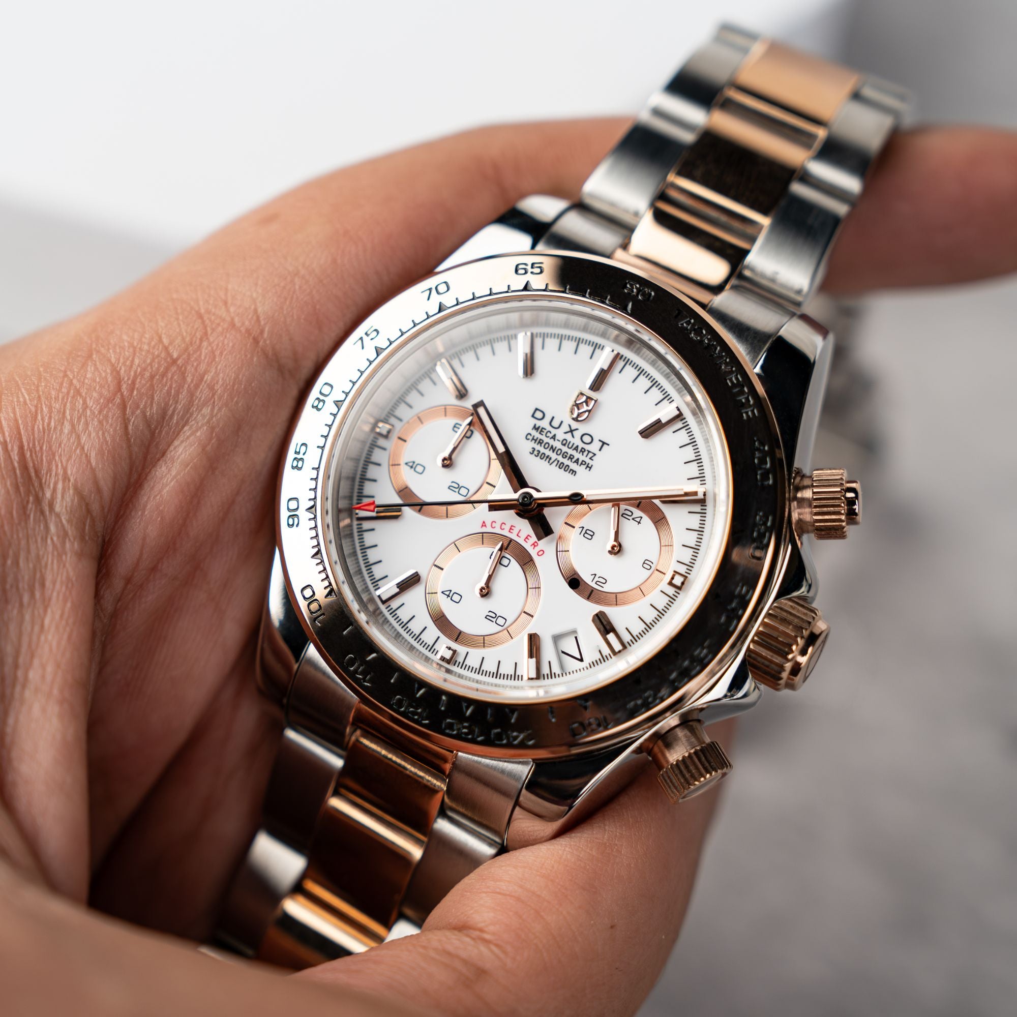 Accelero Chronograph Cascading White