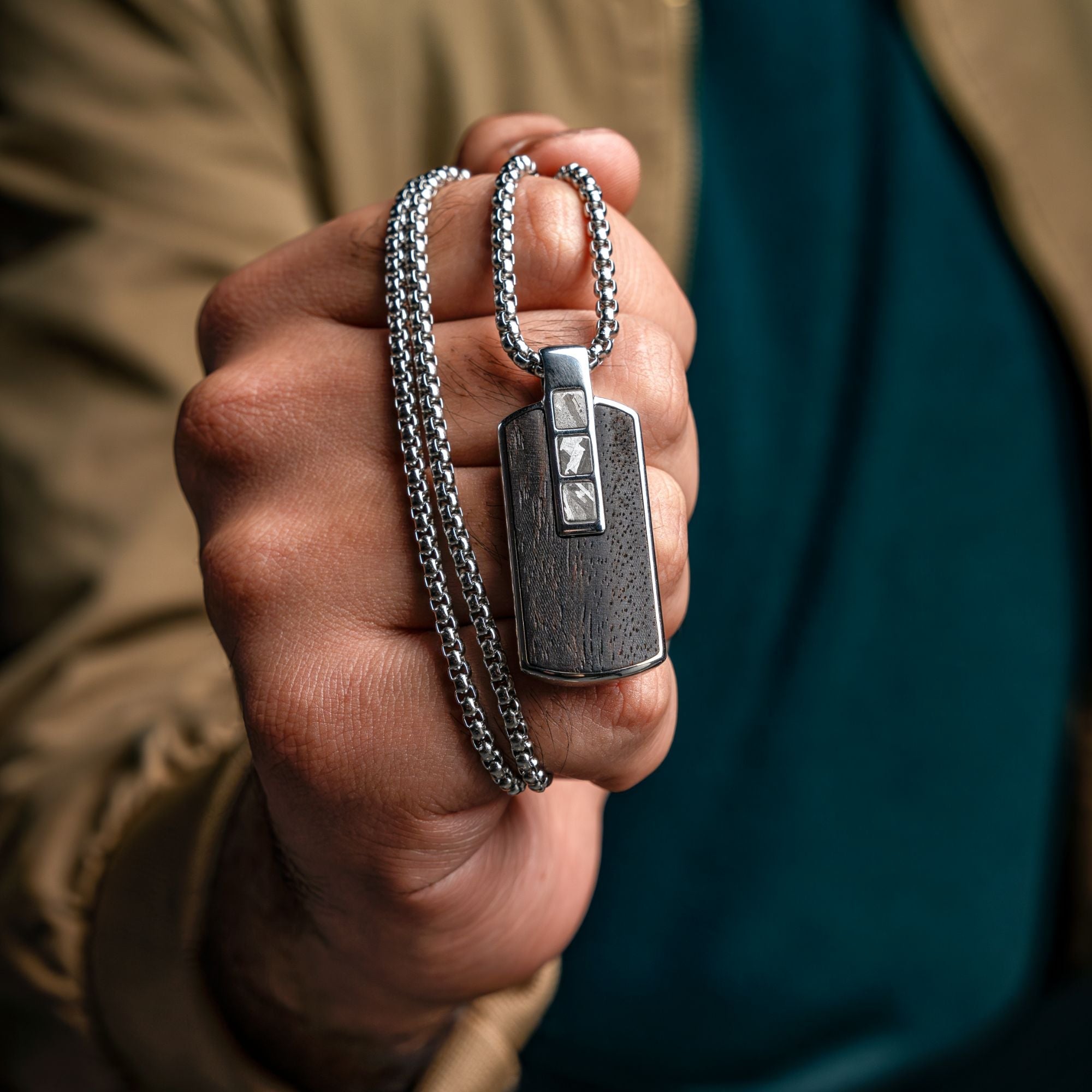 Accelero Dog Tag Dark Ebony Meteorite