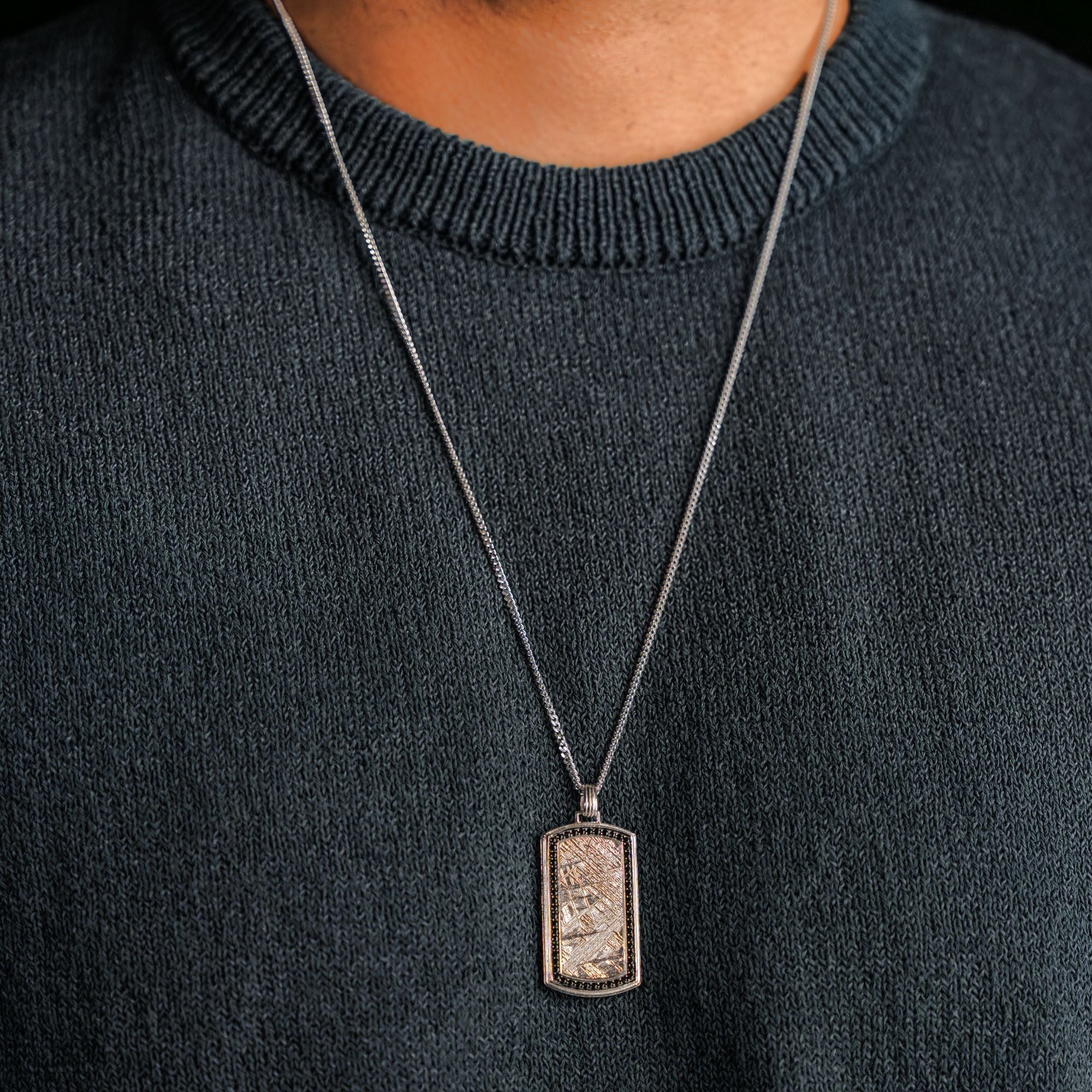 Vezeto Dog Tag Silver Meteorite