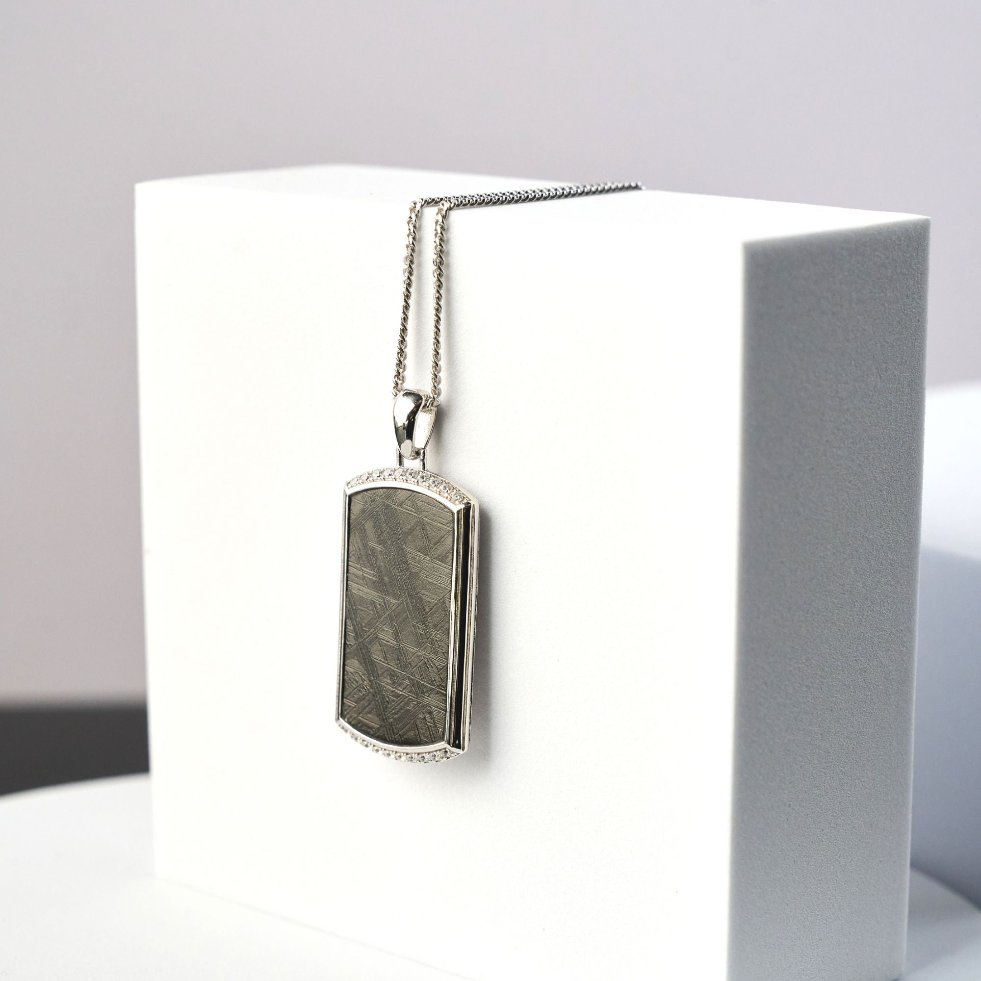 Vezeto Slate Black Meteorite