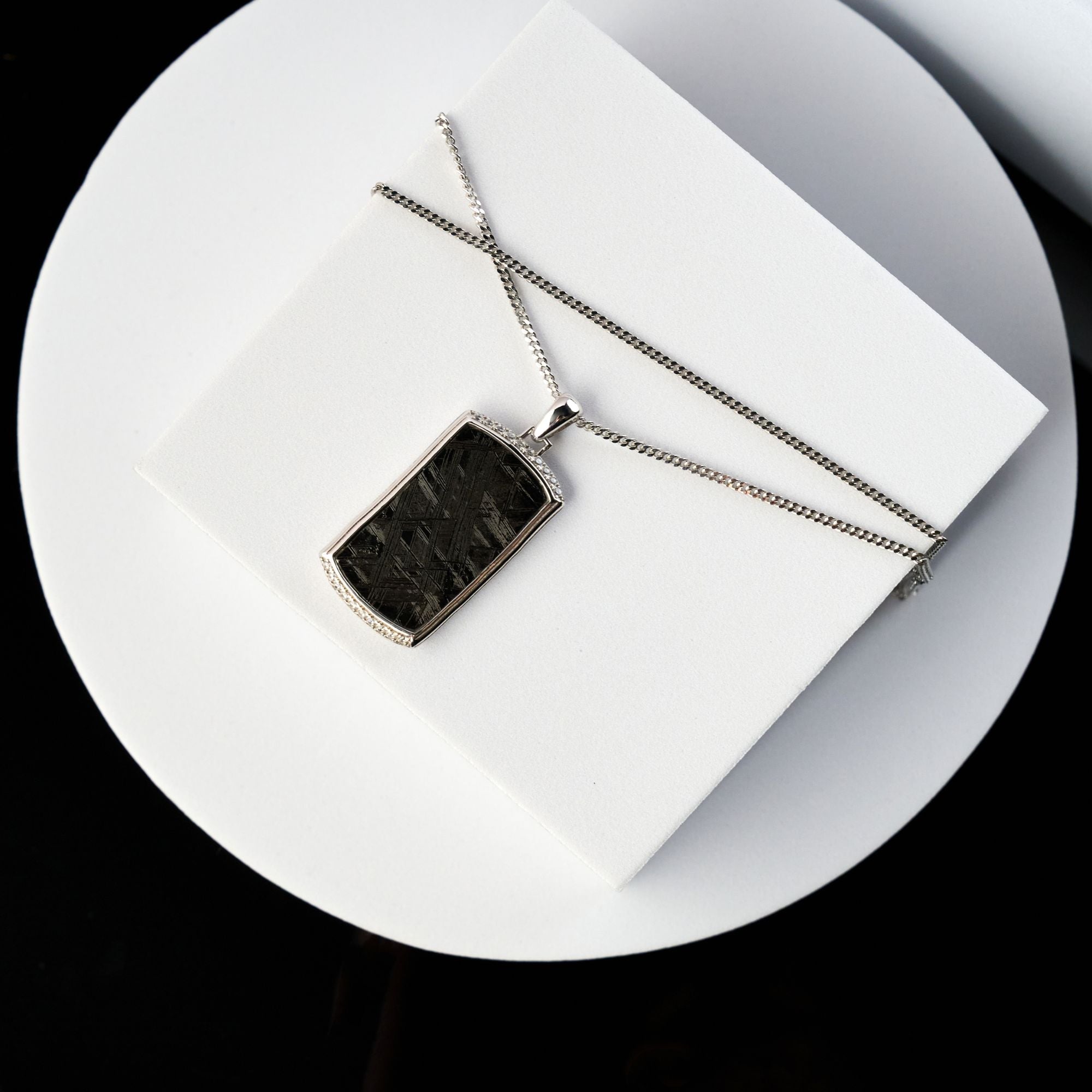 Vezeto Slate Black Meteorite