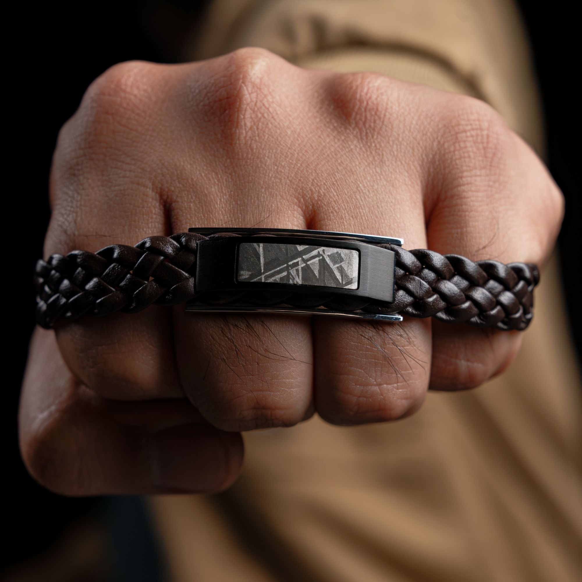 Accelero Leather Bracelet Gun Metal Meteorite