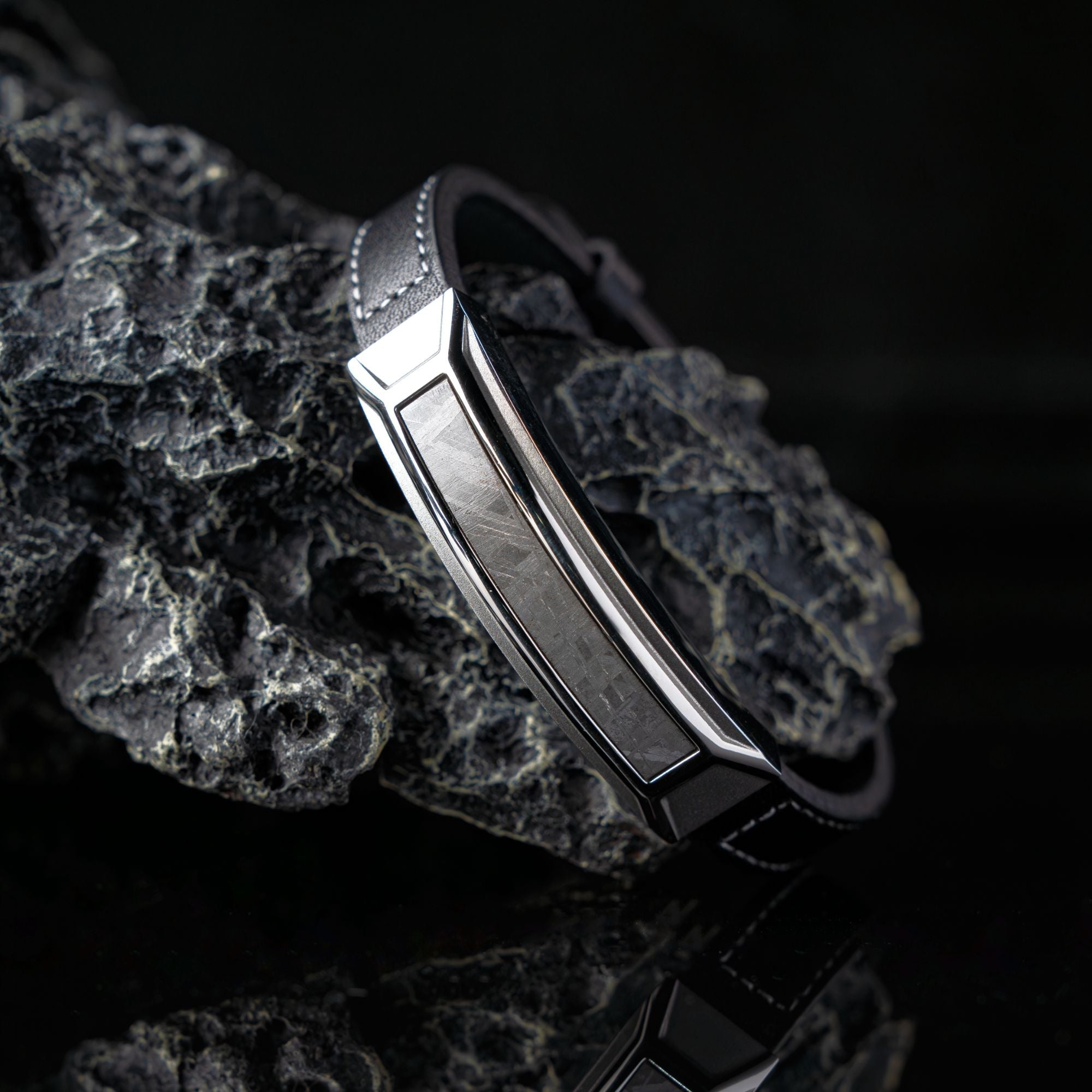 Vezeto Leather Bracelet Jet Black Meteorite