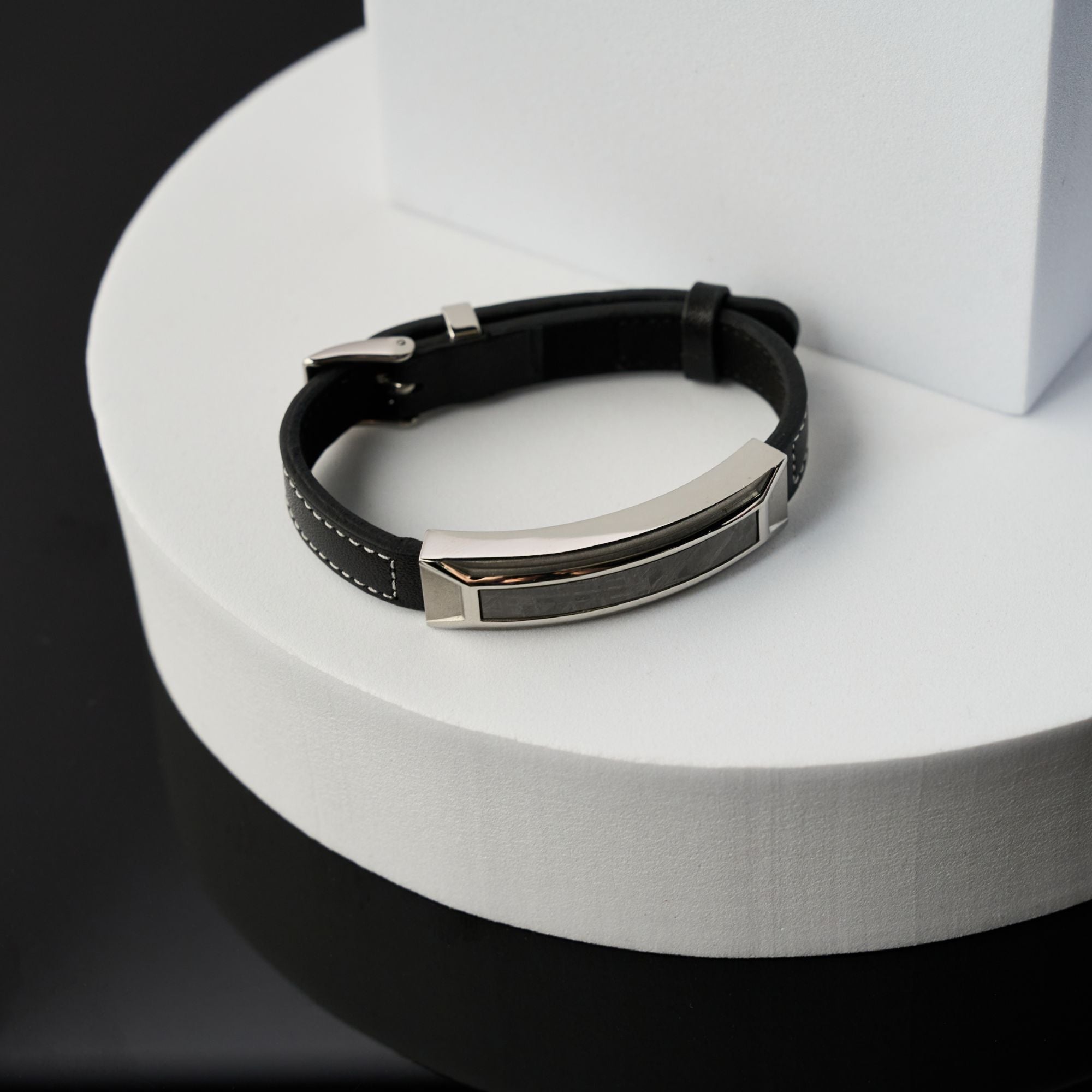Vezeto Leather Bracelet Jet Black Meteorite