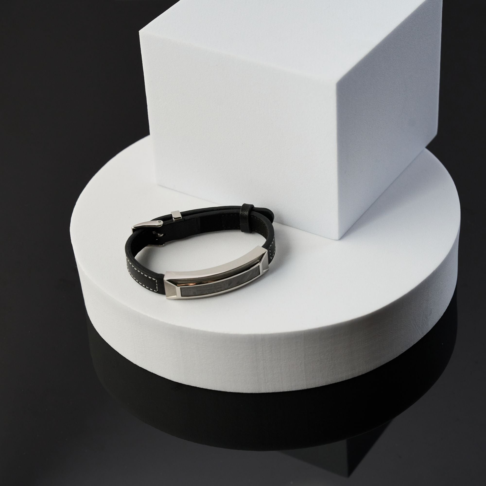Vezeto Leather Bracelet Jet Black Meteorite