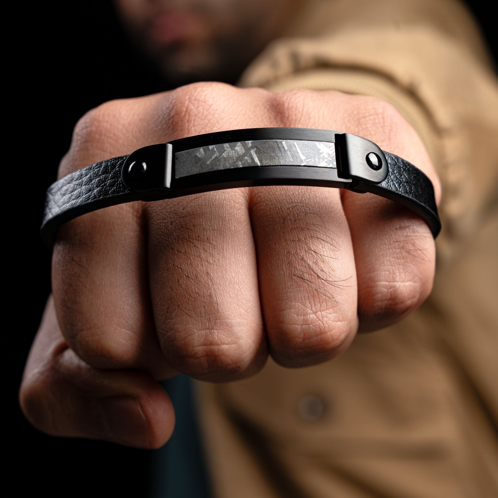 Vezeto Leather Bracelet Raven Black Meteorite