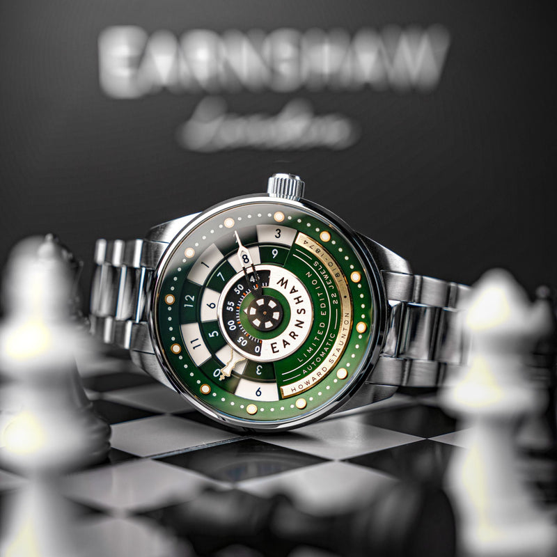 Staunton Chess Set Automatic Limited Edition Castling Green