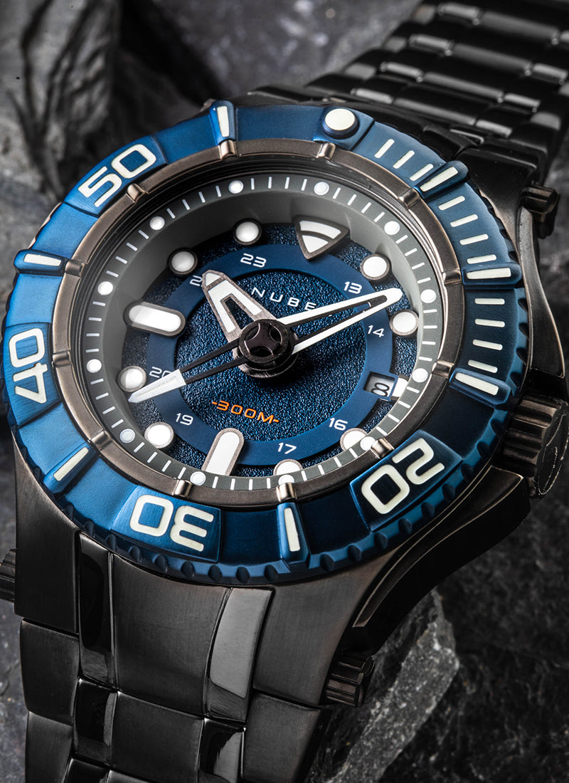 Manta Midsize Automatic Limited Edition Granite