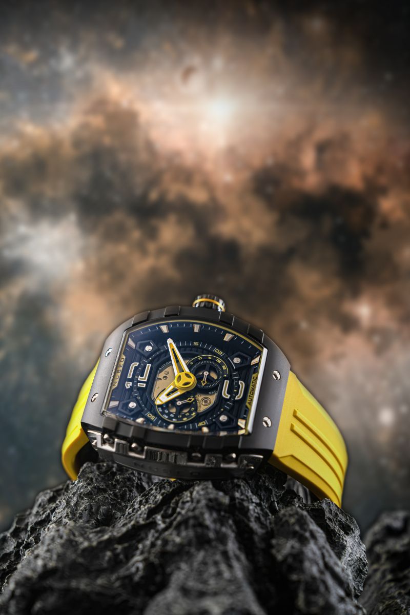 Magellan 24h Automatic Yellow Black