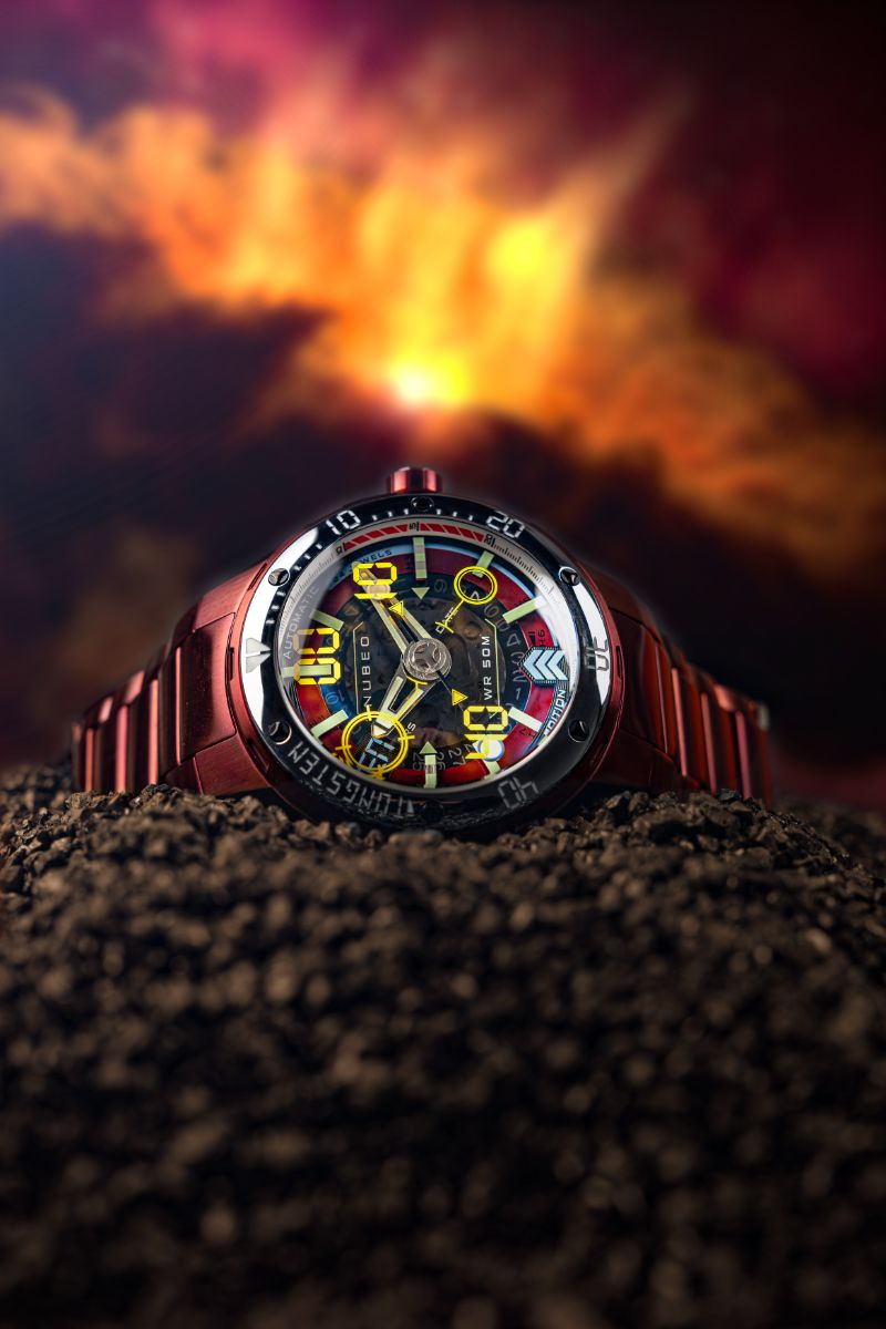 Mariner 9 Automatic Limited Edition Moon Red