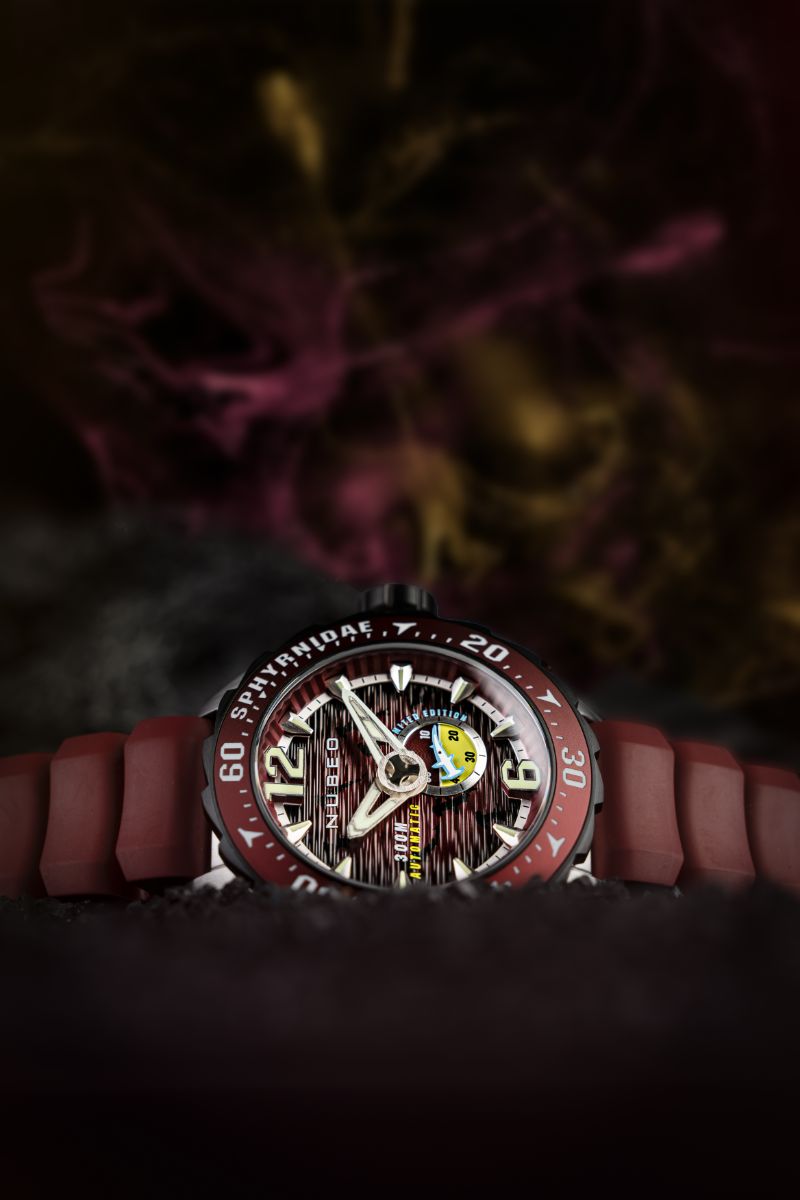 Sphyrnidae Automatic Limited Edition Neptone Red