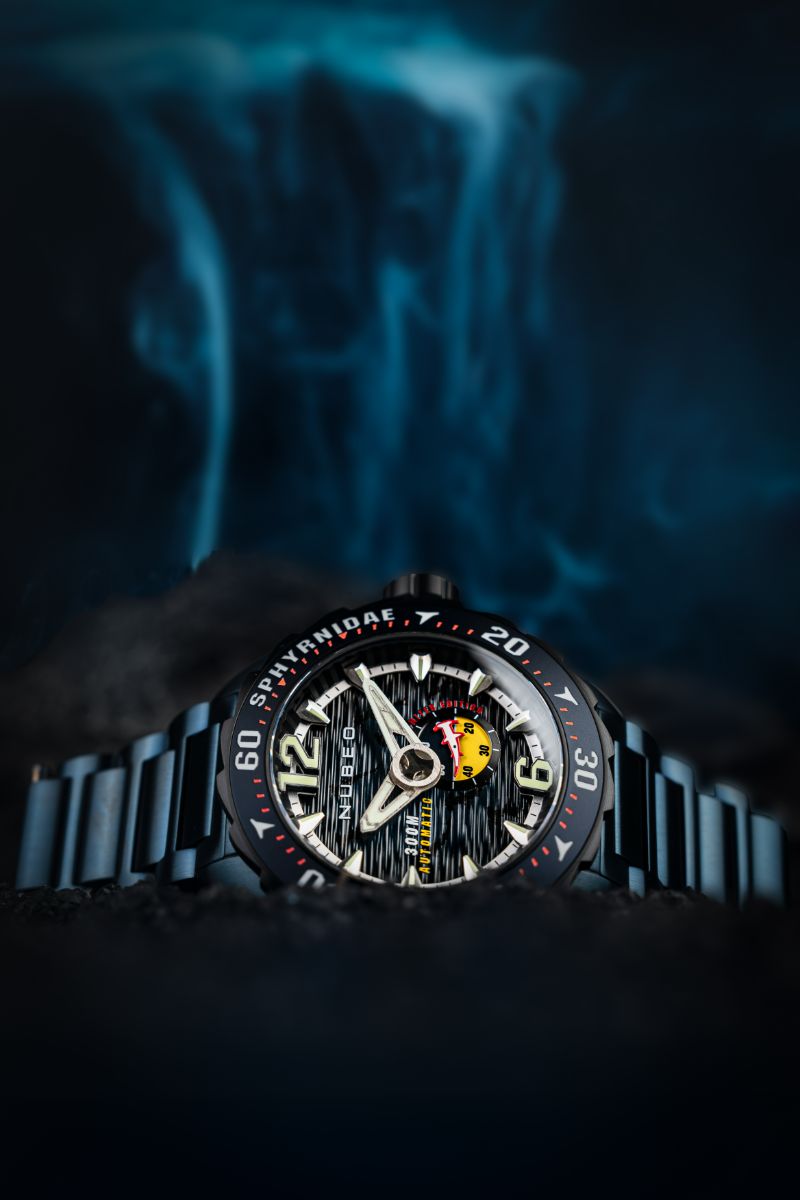 Sphyrnidae Automatic Limited Edition Caspian Blue