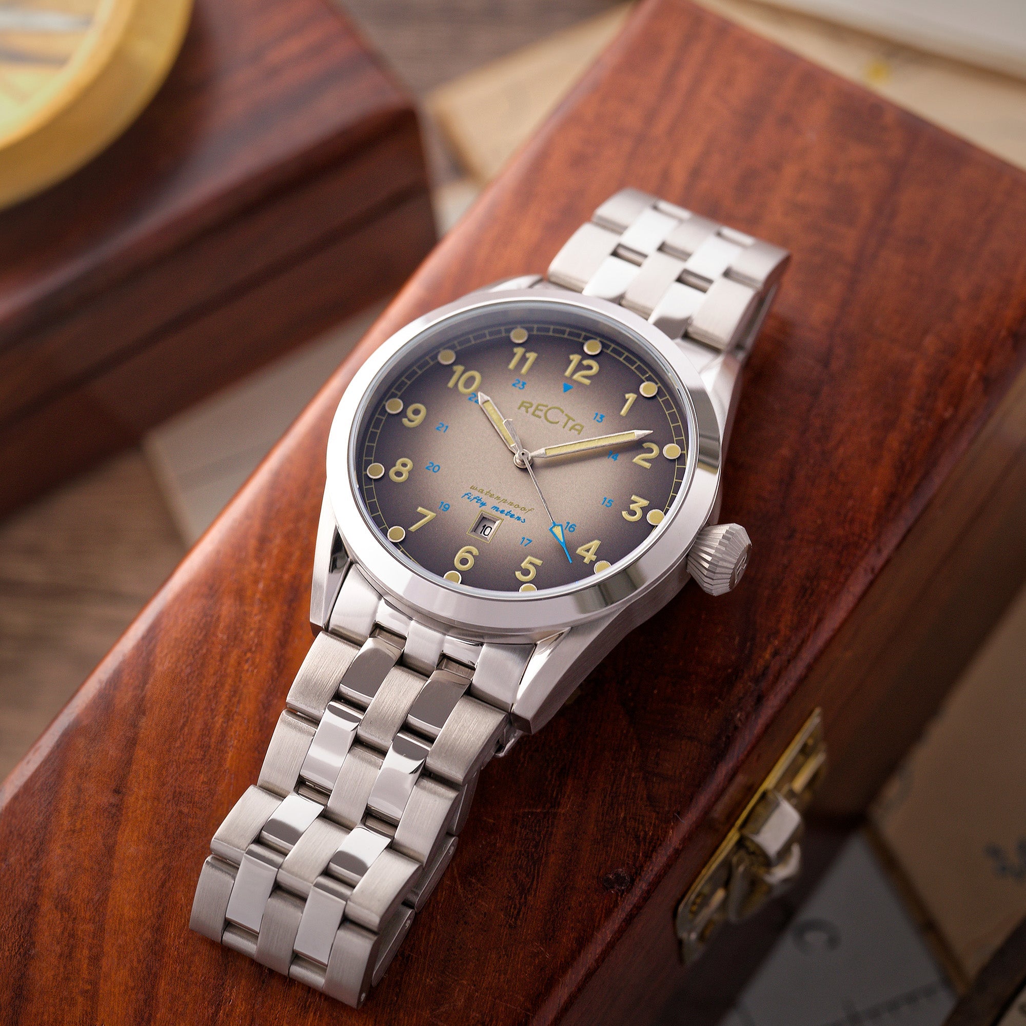 Cavalier Japan Quartz Fumée Grey
