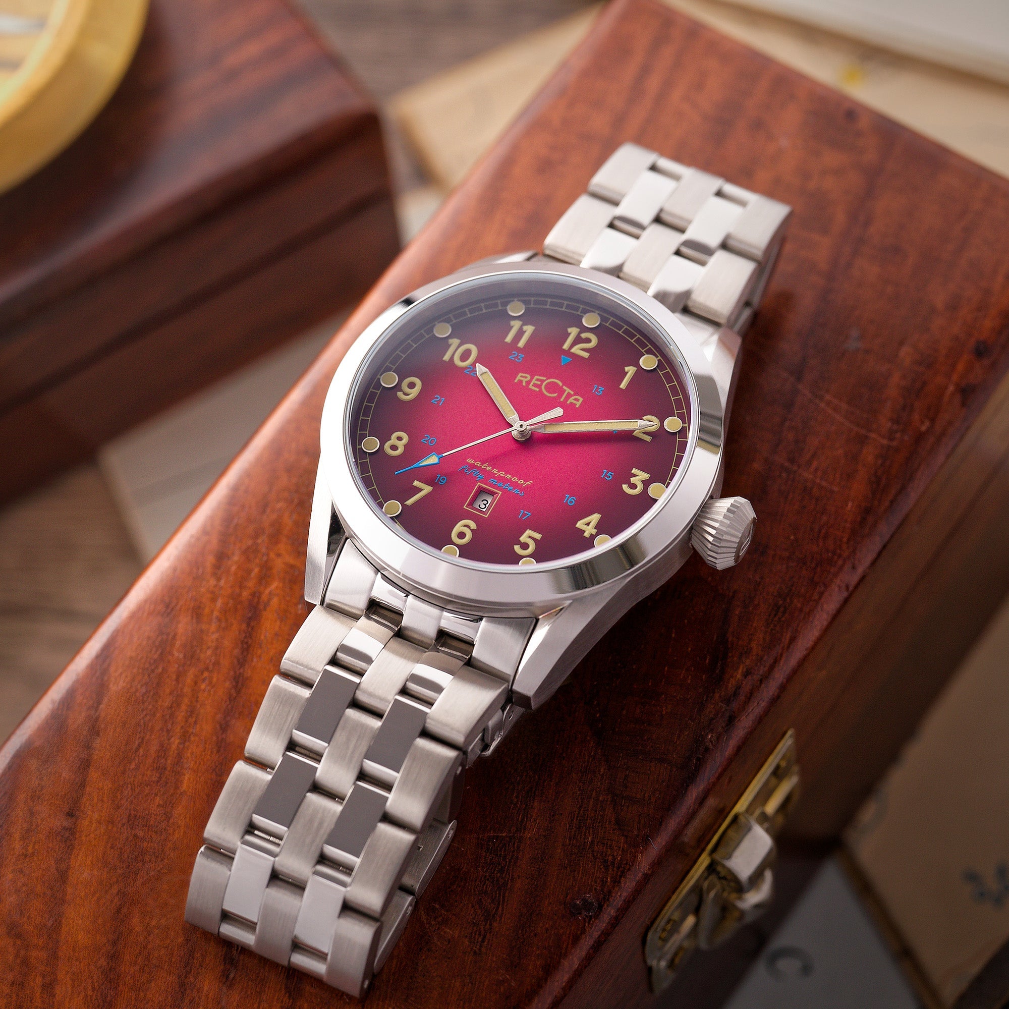 Cavalier Japan Quartz Fumée Red