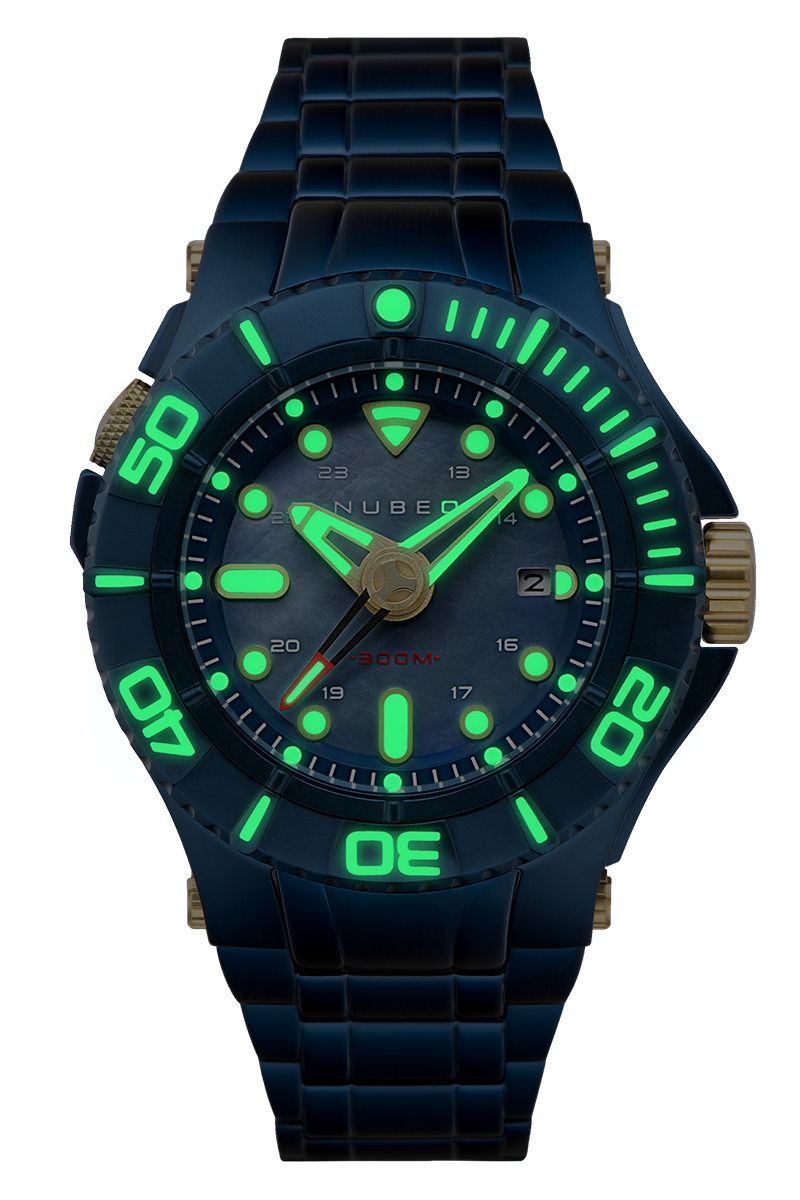 Manta Midsize Automatic Limited Edition Atomic Blue