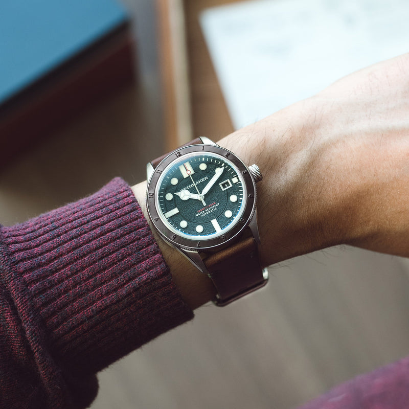 Cahill 300 Automatic Carbon